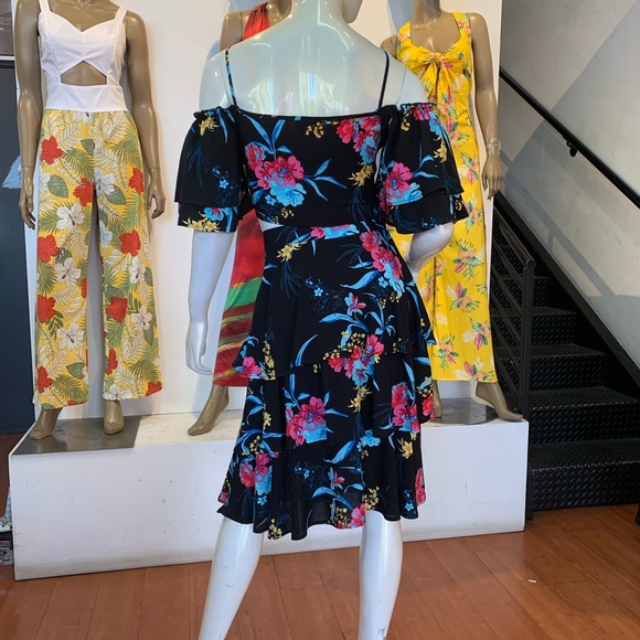 Two Piece set - Picture 3 of 4